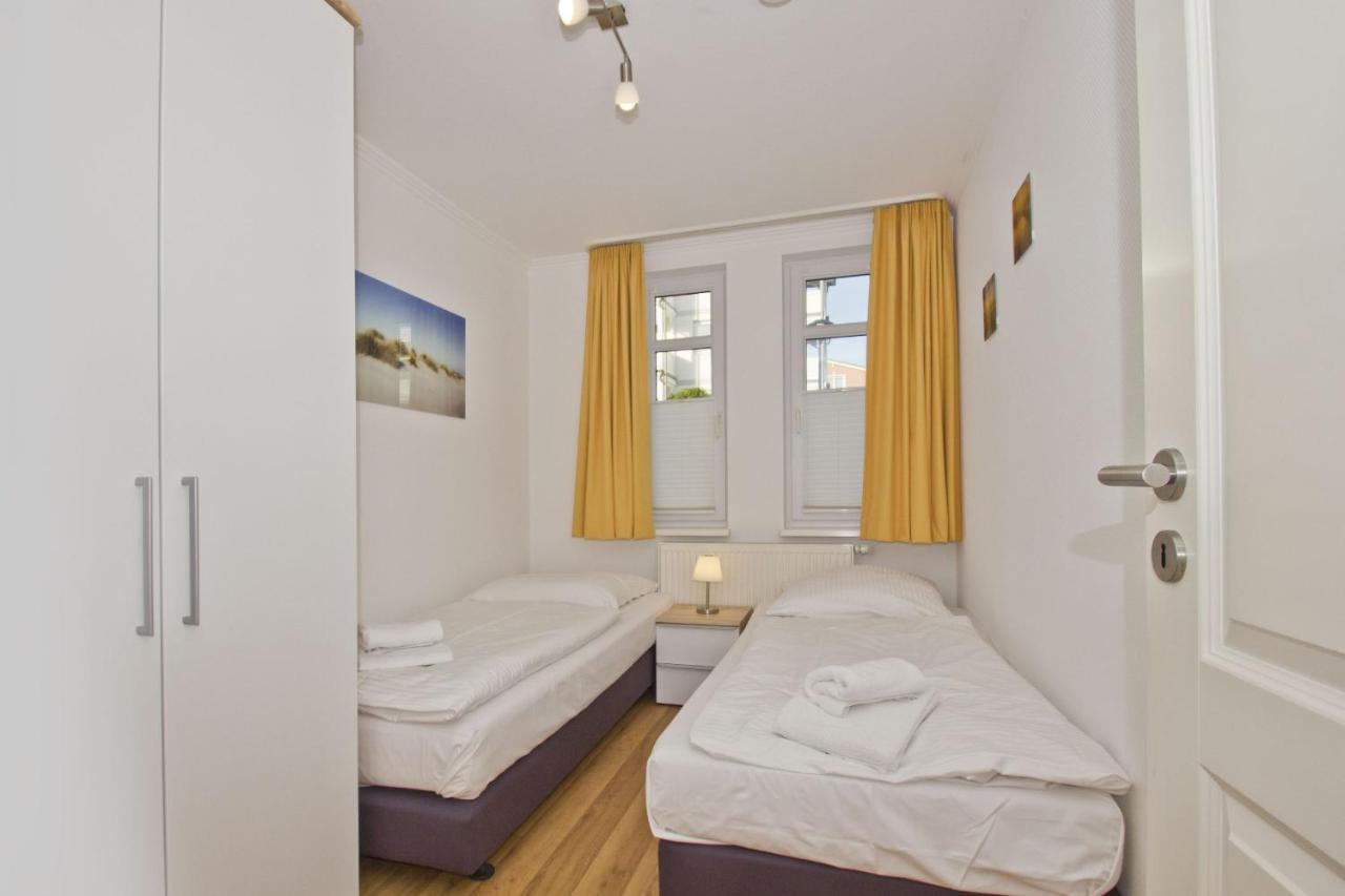 Mit Meerblick Und Balkon, Gratis Nutzung Vom Ahoi Erlebnisbad Und Sauna In Sellin - Meeresblick Fewo 33 奥斯特巴德·哥伦 外观 照片