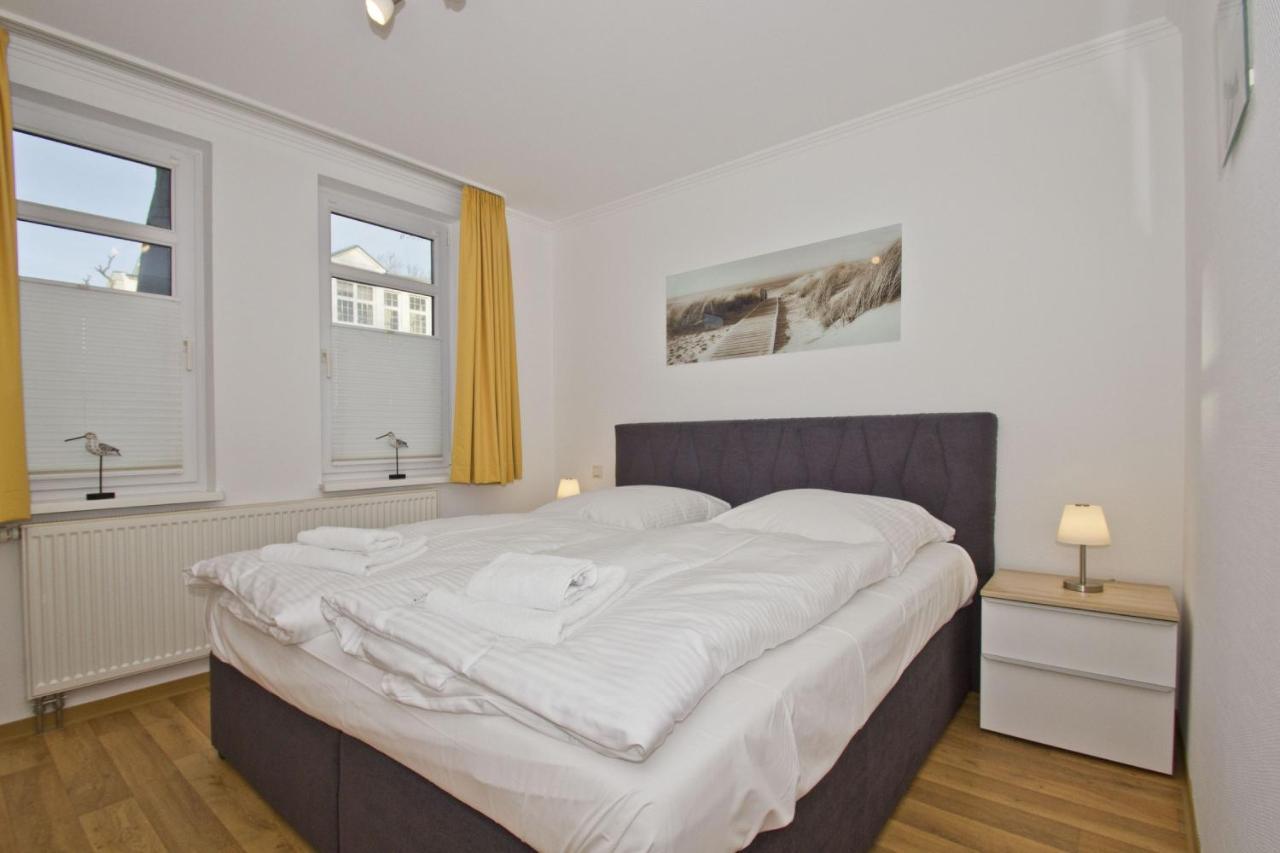 Mit Meerblick Und Balkon, Gratis Nutzung Vom Ahoi Erlebnisbad Und Sauna In Sellin - Meeresblick Fewo 33 奥斯特巴德·哥伦 外观 照片